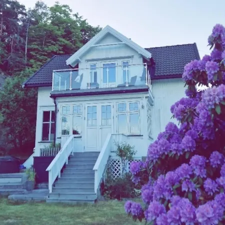 Solheimhuset - Naer Tjome Og Verdensende Villa Tokenes